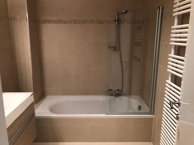 Vakantie Appartement Allure, Met Zuidgericht Tuintje Ostend Apartamento
